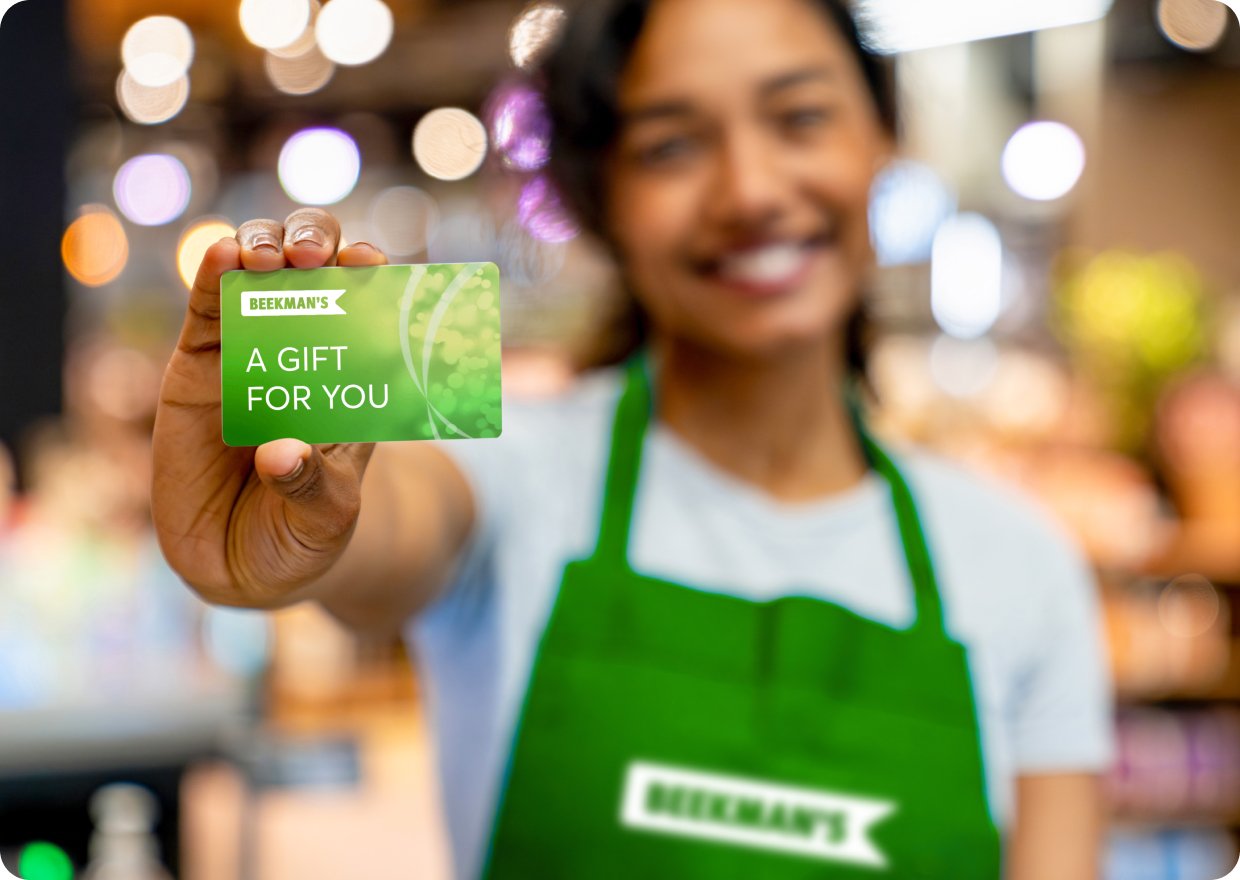 Featured image for article: Effective Gift Card Marketing Strategies: How to Create a Gift Card Program for Retailers